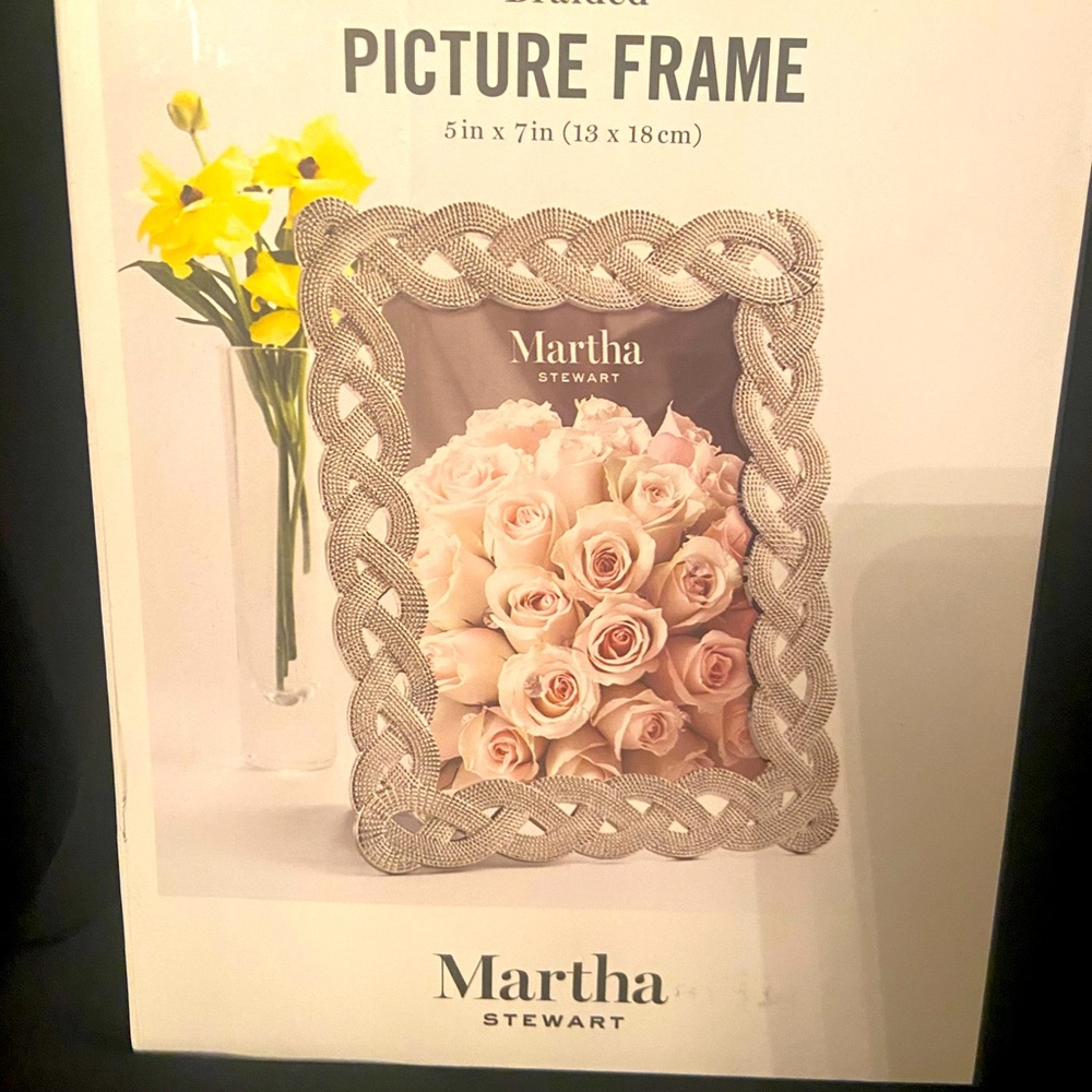 Martha Stewart silver tone braided 5”x 7” picture frame- NIB